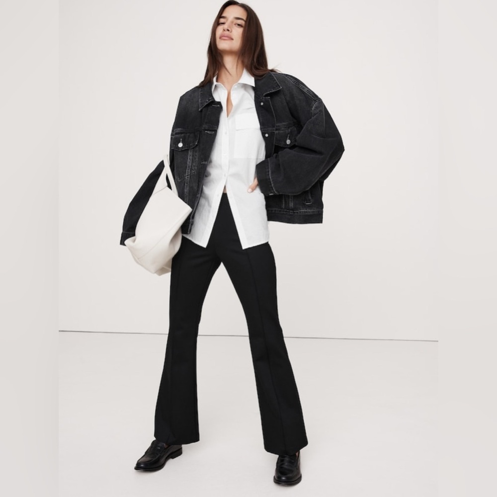 BANANA REPUBLIC FLARE EVERYWHERE PONTE PANT